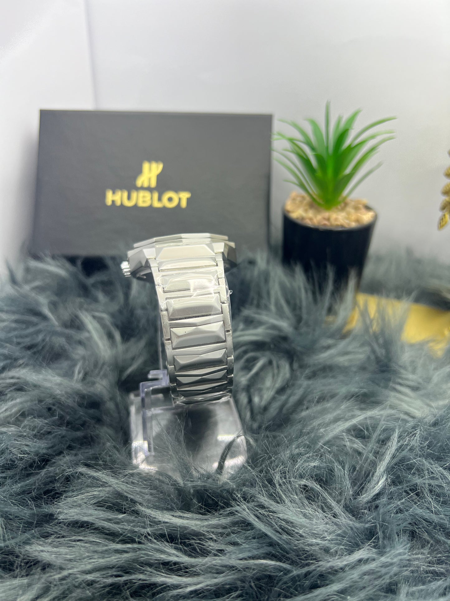 HUBLOT Chain with Date | Satinless Steel Luxury Watch