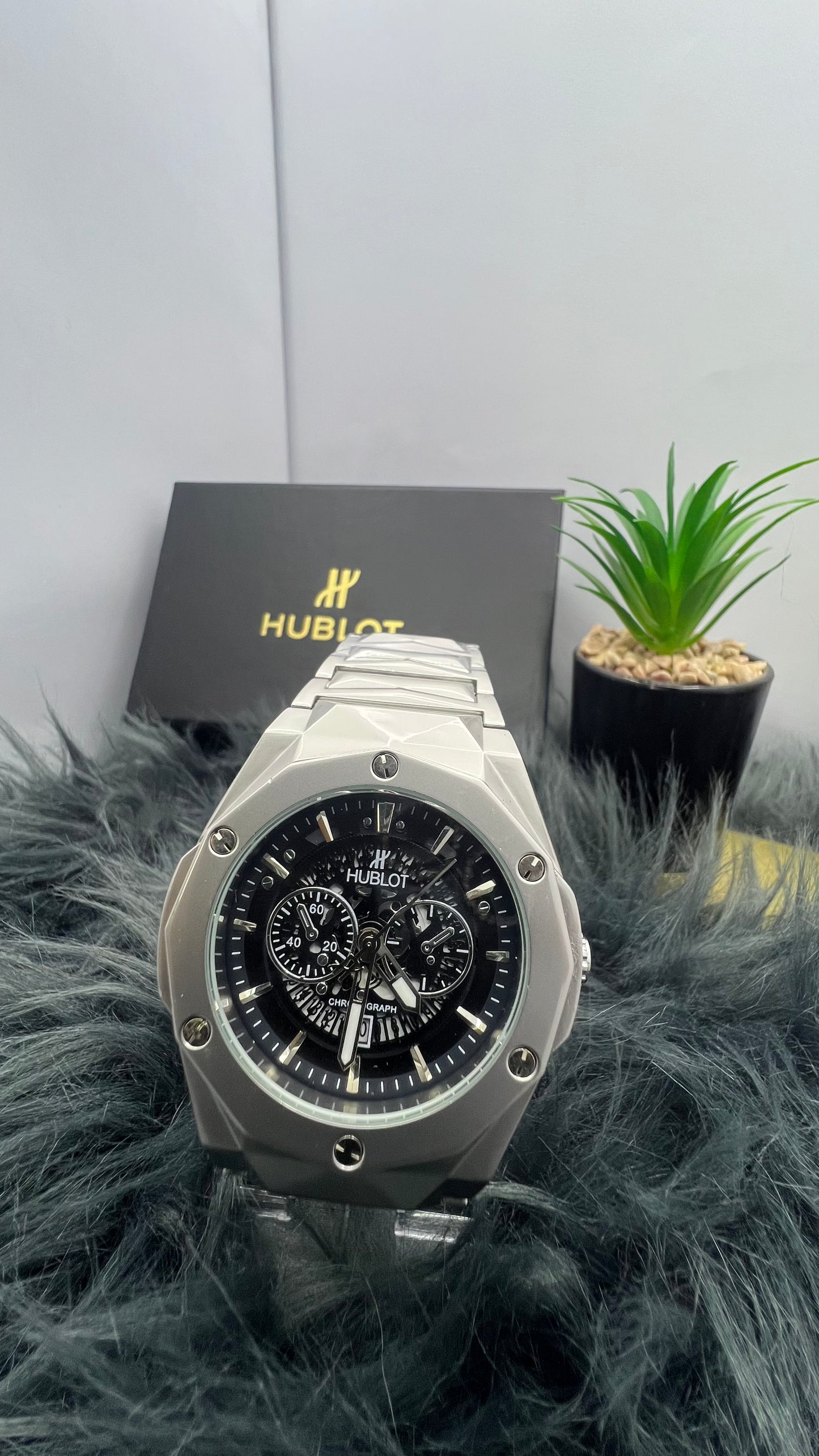 HUBLOT Chain with Date | Satinless Steel Luxury Watch