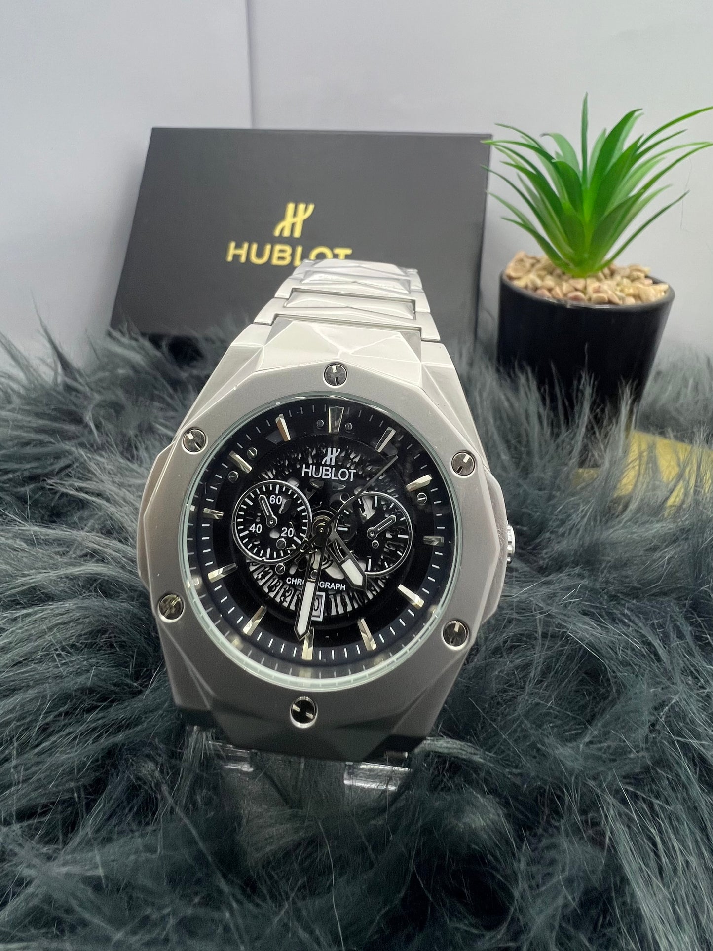 HUBLOT Chain with Date | Satinless Steel Luxury Watch