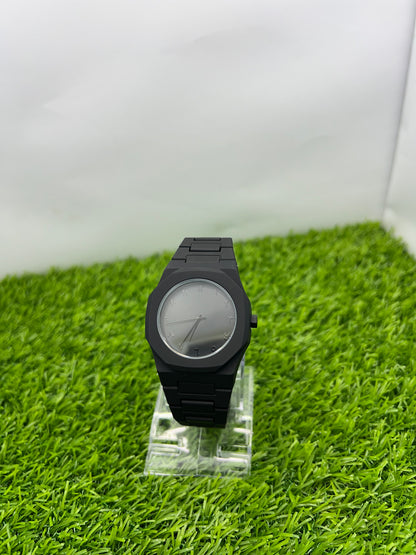 Black Aura Stainless Steel Watch – Lightweight and Stylish