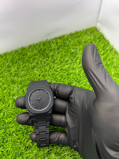 Black Aura Stainless Steel Watch – Lightweight and Stylish