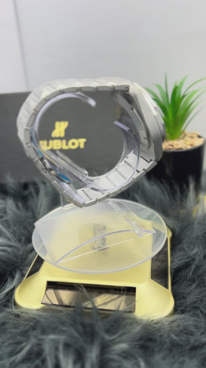 HUBLOT Chain with Date | Satinless Steel Luxury Watch
